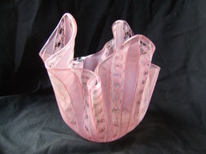 MURANO VENINI FREEFORM PINK HANDKERCHIEF VASE