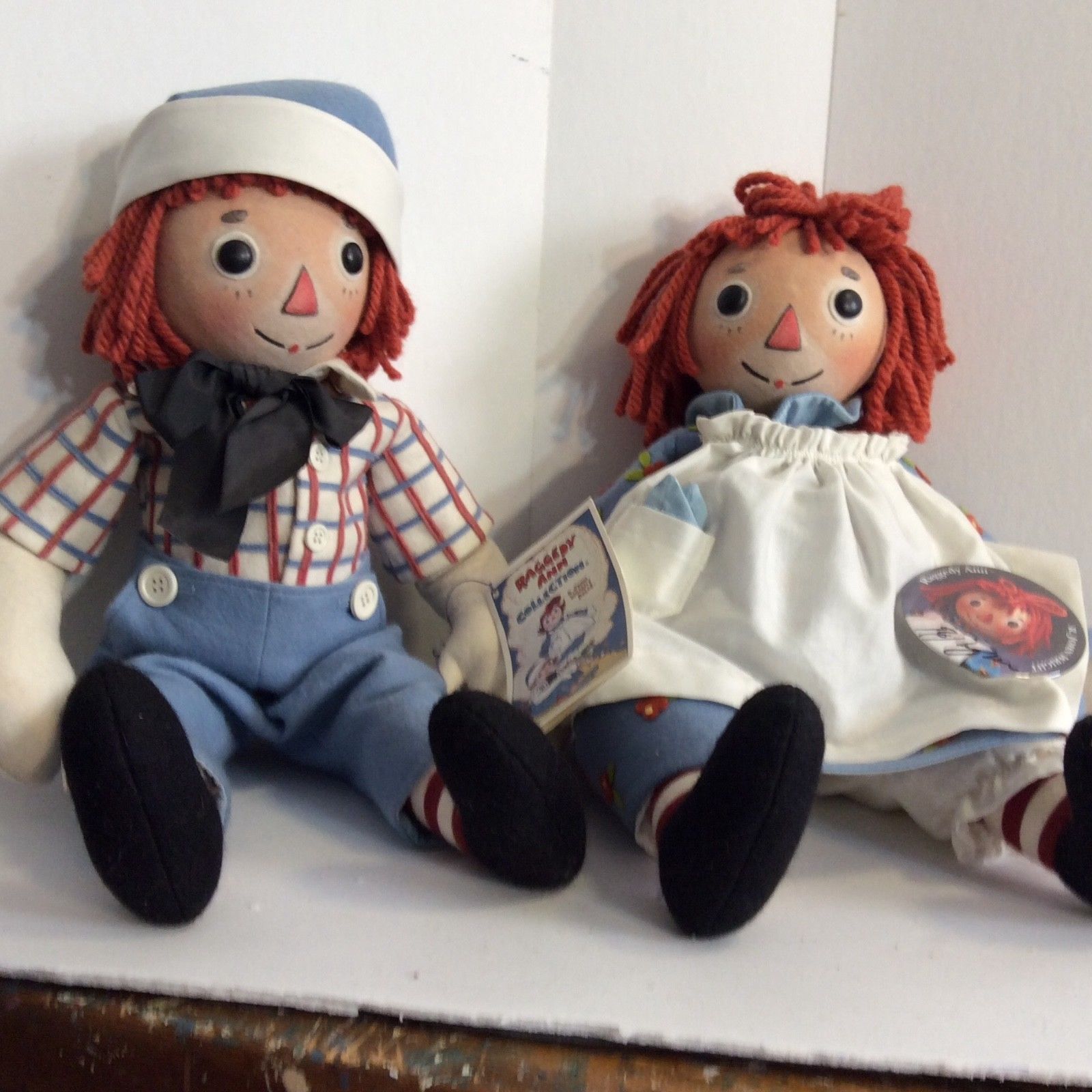 raggedy ann and raggedy andy dolls