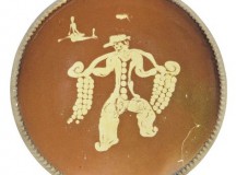 bernard leach pie-crust earthenware dish
