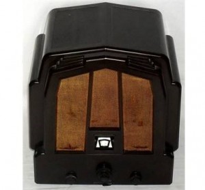 EKCO model M23 with bakelite case