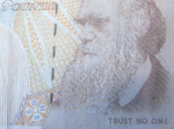 Banksy Di-Faced Tenner Trust No One