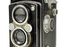 A vintage Rollieflex camera