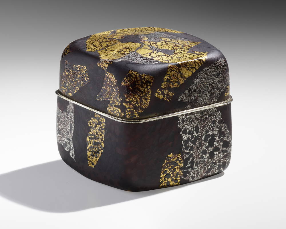 Kyohei Fujita Ornamented Box from old City Series of blown glass in gold and silver leaf silver-plated metal Japan
