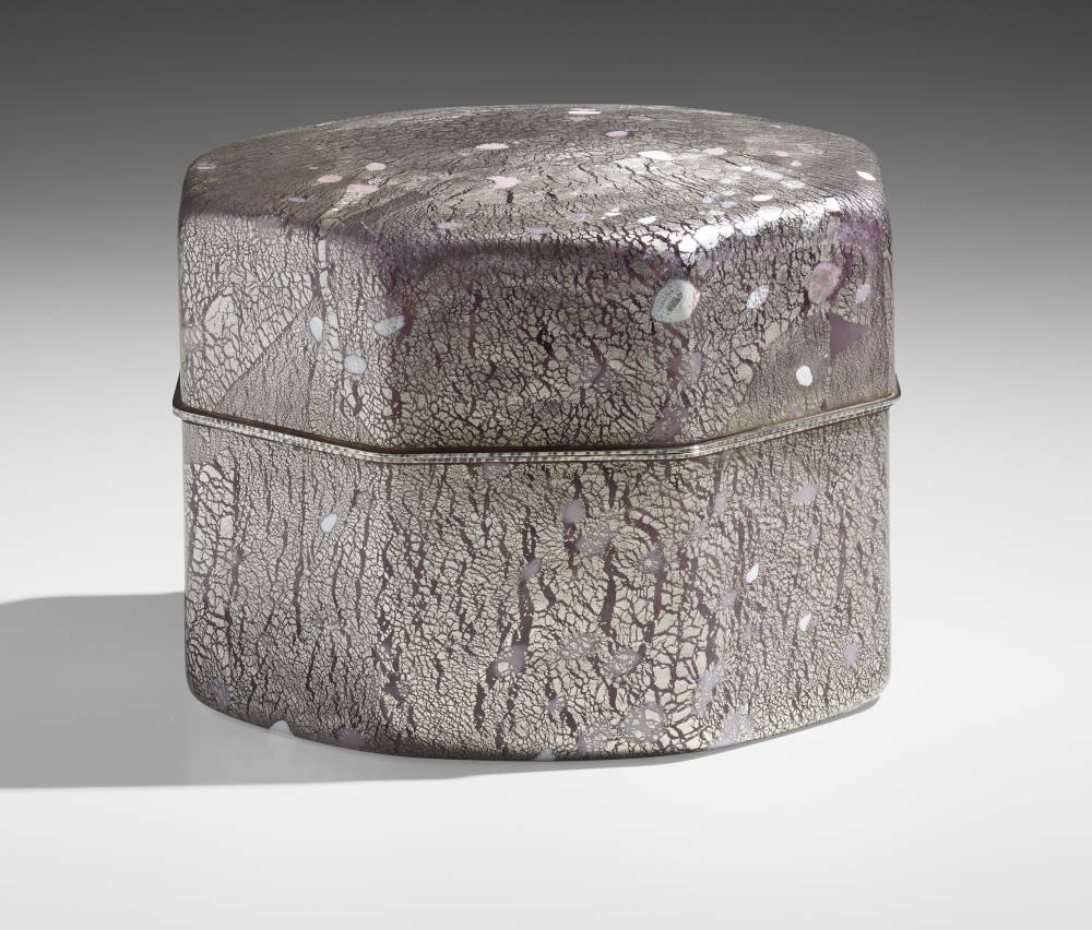 Kyohei Fujita Ornamented Box of blown glass in silver leaf and silver-plated metal Japan
