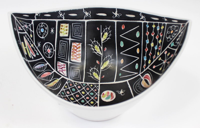 Glynn Colledge for Denby a Cheviot bowl in lozenge boat shape