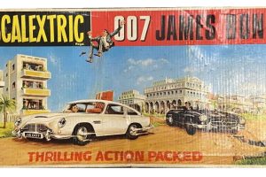 Rare 1967-1968 007 James Bond Scalextric Set