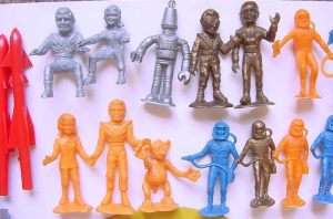 Steve Zodiac's Fireball XL5 Space City plastic characters from set