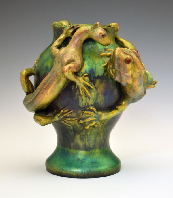 Zsolnay eosin glazed vase having figural decoration depicting two lizards, circa 1900,