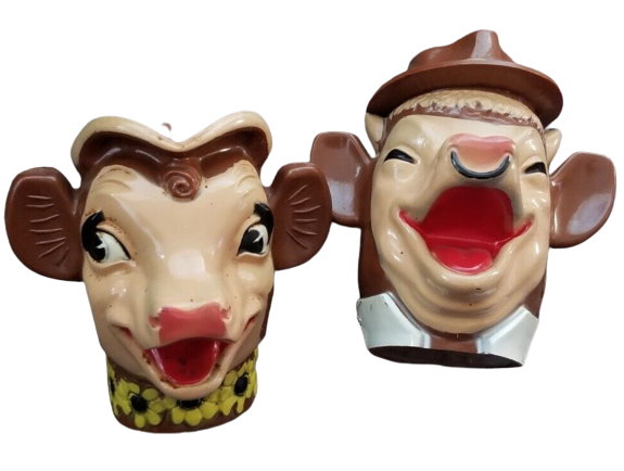 Borden Elsie the Cow cream and sugar set 2pcs Mr and Mrs