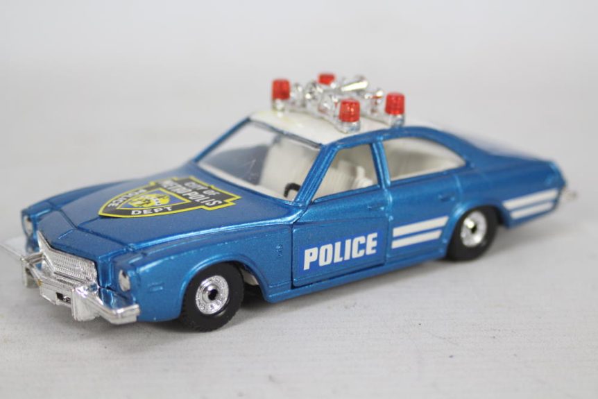 Miniature Corgi 260 - Buick Regal Police - 1/36 - Années 70 - Superman Metropolis