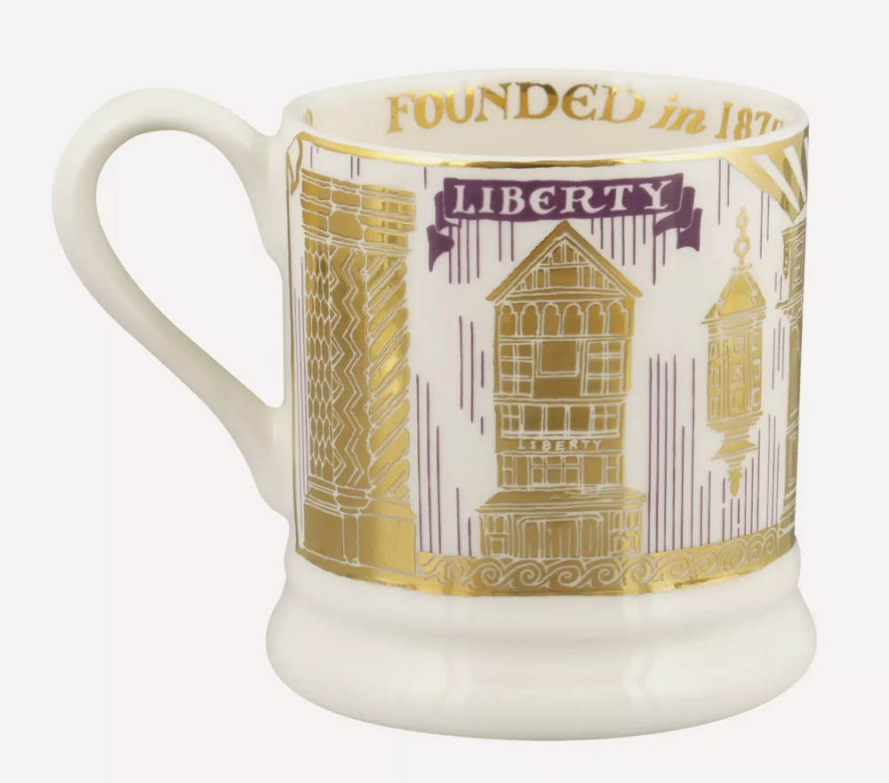 Reverse of mug showing the building's famous black-and-white Tudor façade.